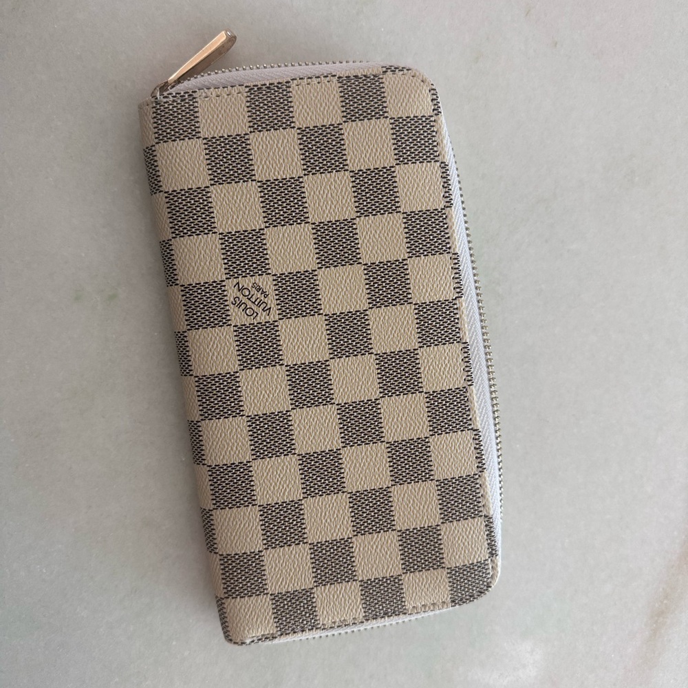 Checkered Zip Wallet